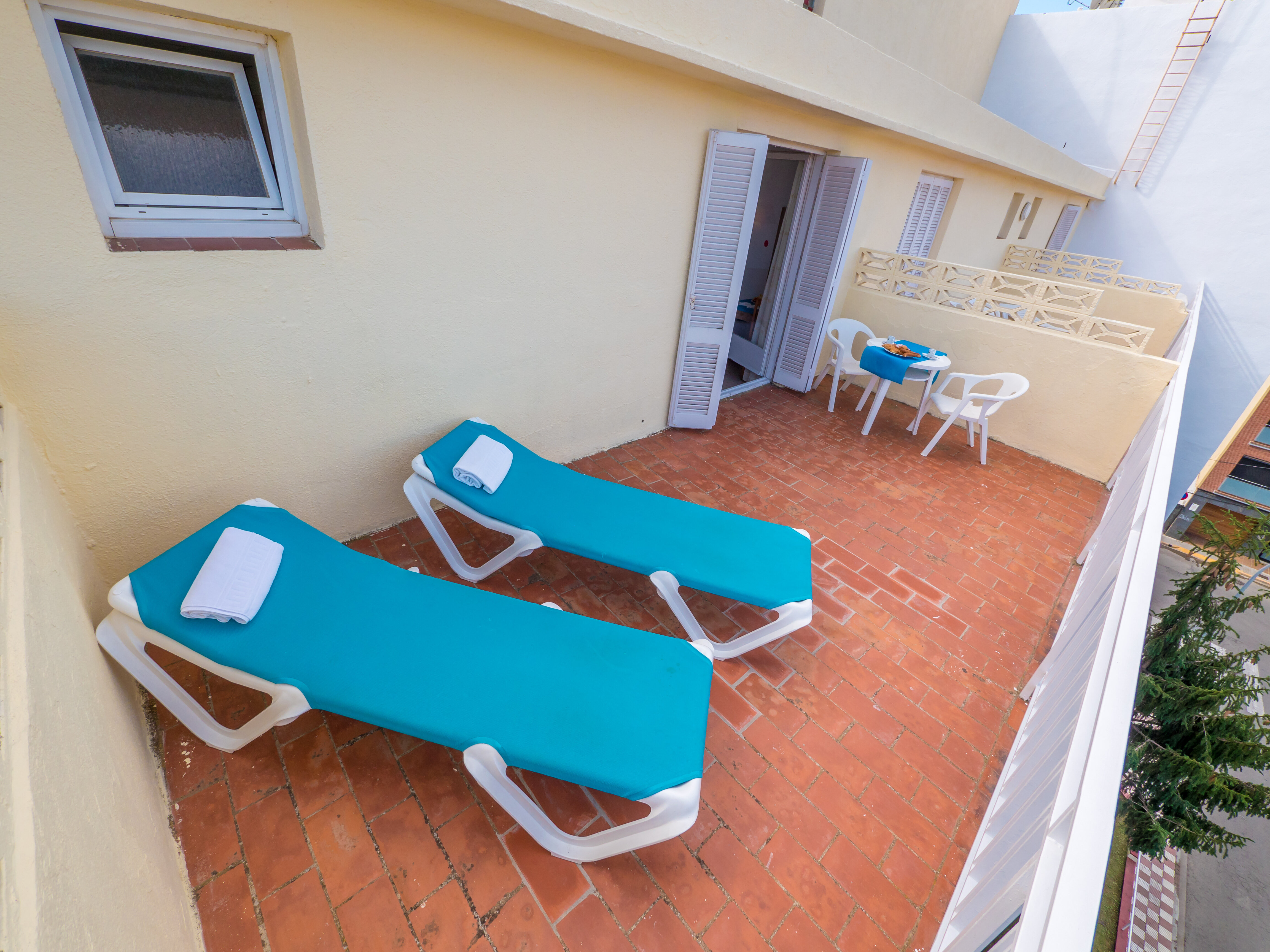 Фото Hotel Checkin Pineda