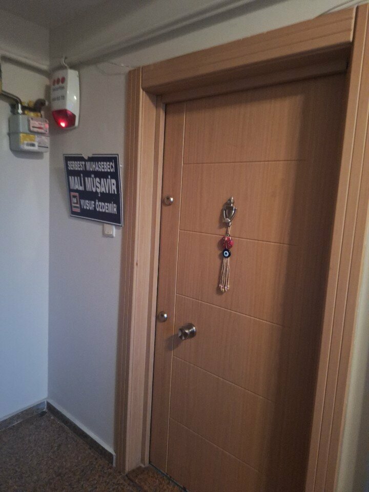 Tax consultants Financial Advisor Yusuf Ozdemir, Istanbul, photo