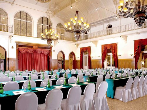 Гостиница Hotel Majapahit Surabaya - MGallery в Сурабае