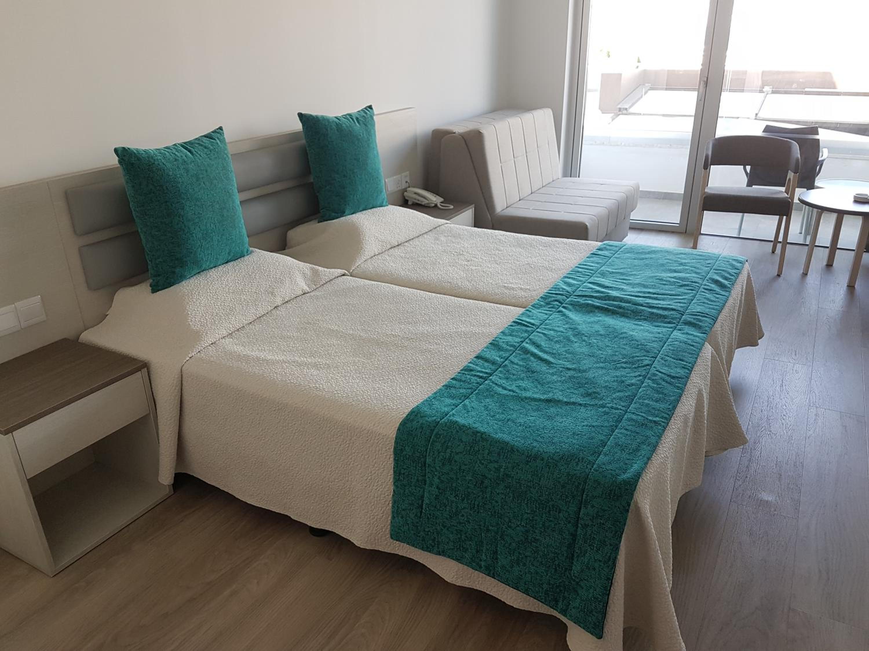 Фото Melini Hotel Suites