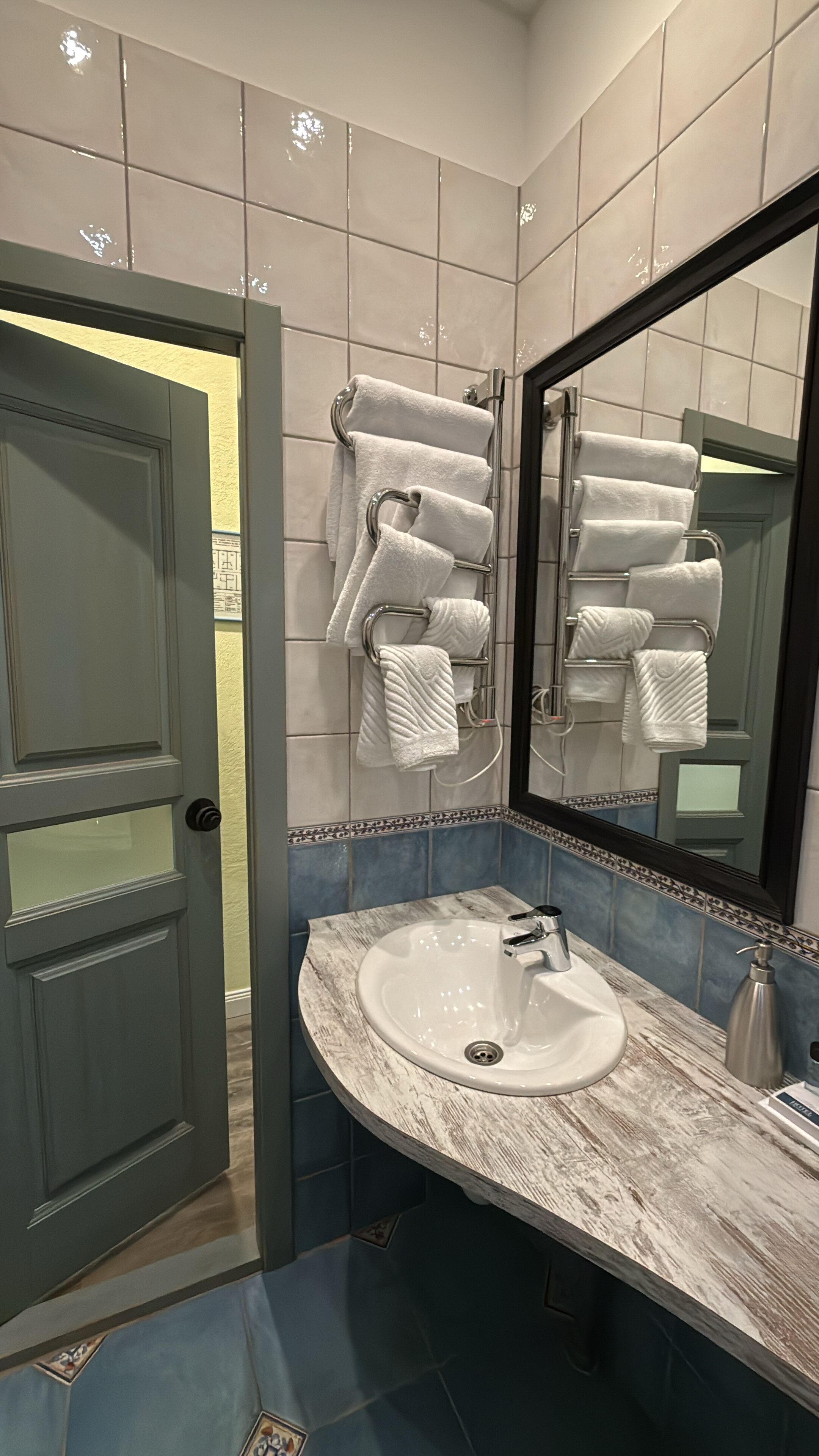 Фото Мама Леоне