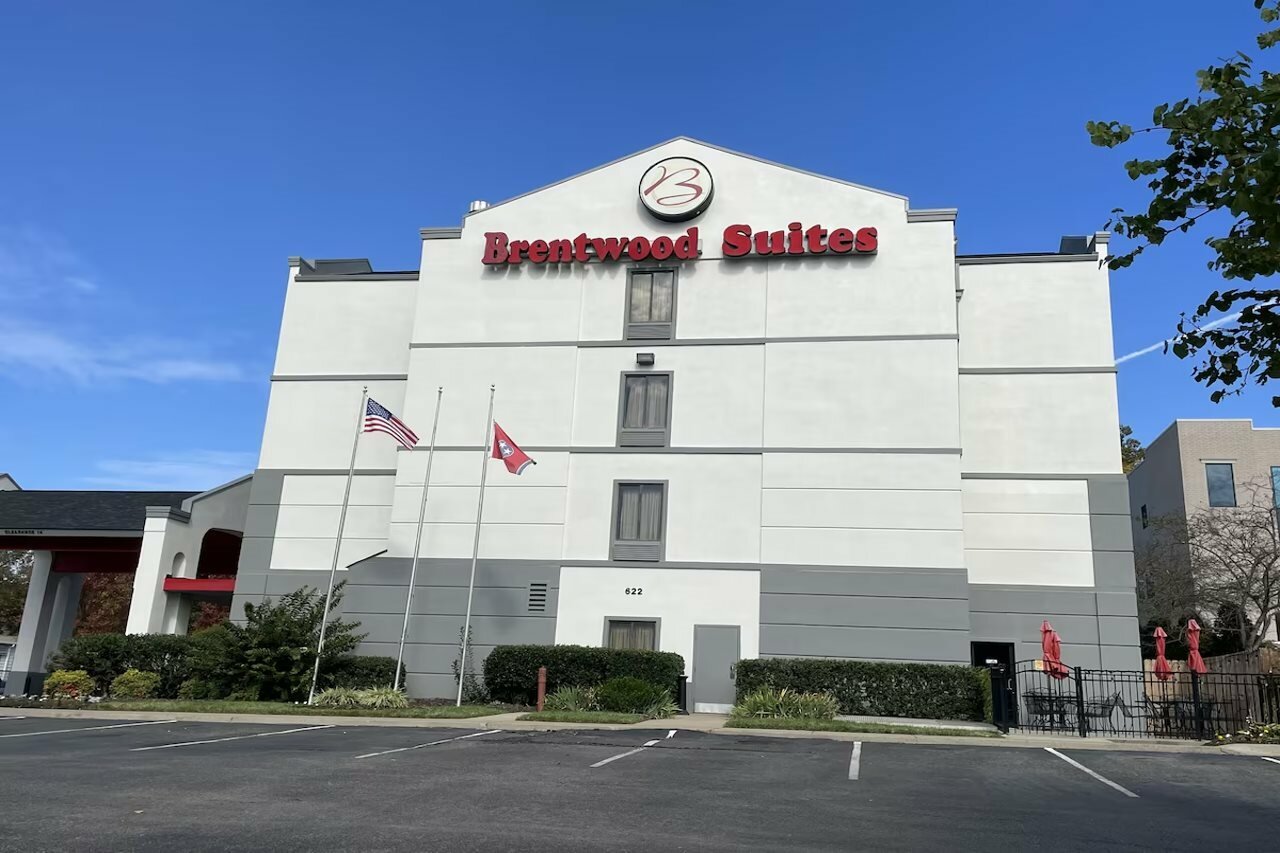 Фото Brentwood Suites