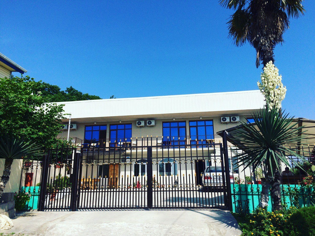 Фото отеля 2