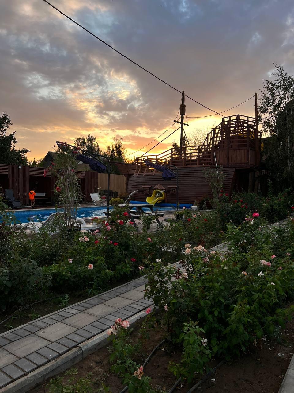 Фото Атмосфера