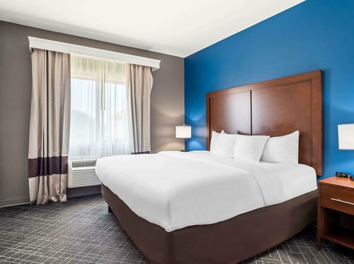 Гостиница Comfort Suites Lindale - Tyler North