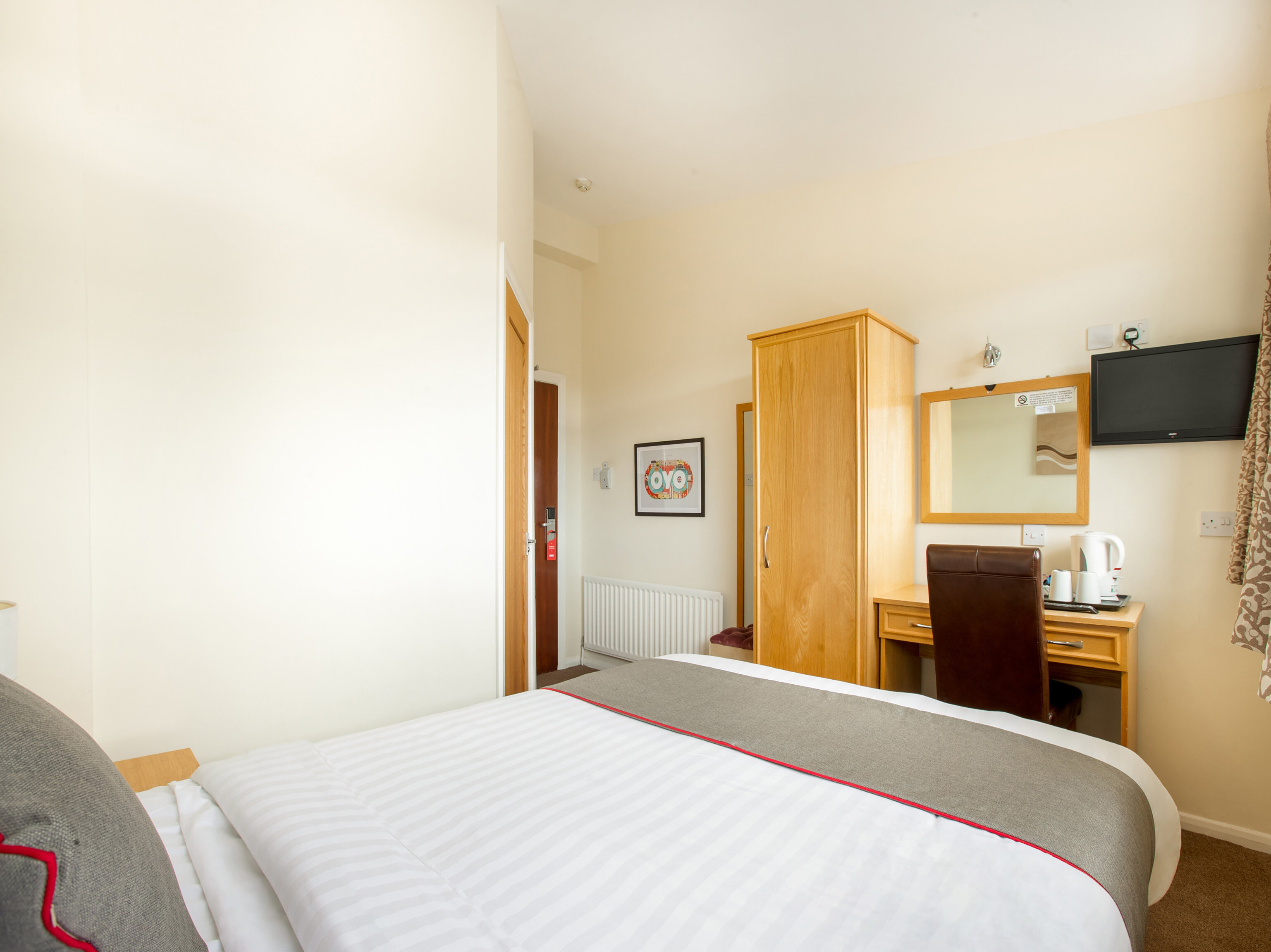 Фото Oyo Dene Hotel