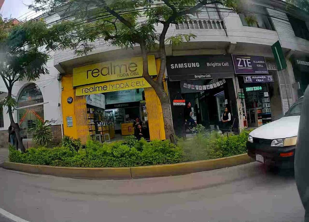 Electronics store Brigitte Cell 2, Cochabamba, photo