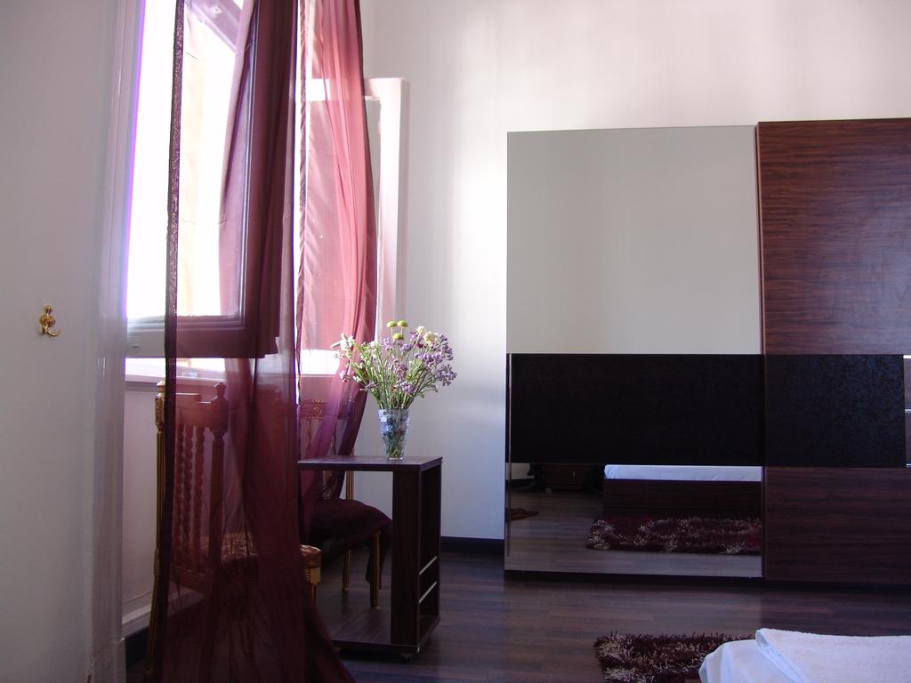 Фото New Grand Royal Hotel