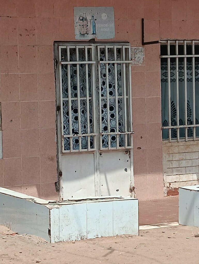 Bar, pub Bar, Loanda, photo