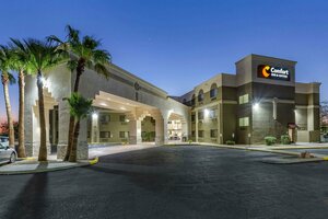 Гостиница Comfort Inn & Suites Surprise Near Sun City West в Глендейле