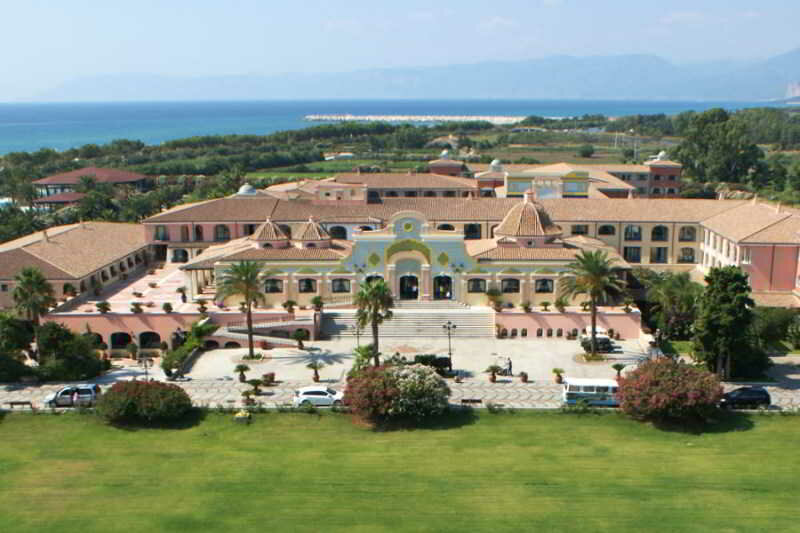 Гостиница Club Hotel Marina Beach