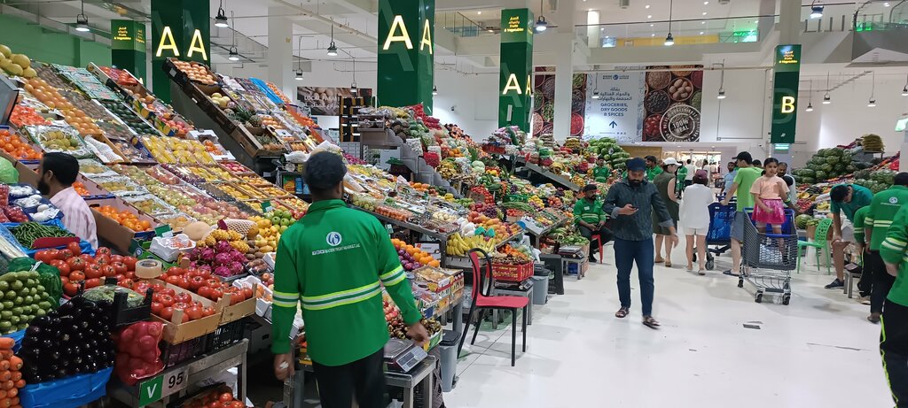 Food hypermarket Carrefour, Dubai, photo