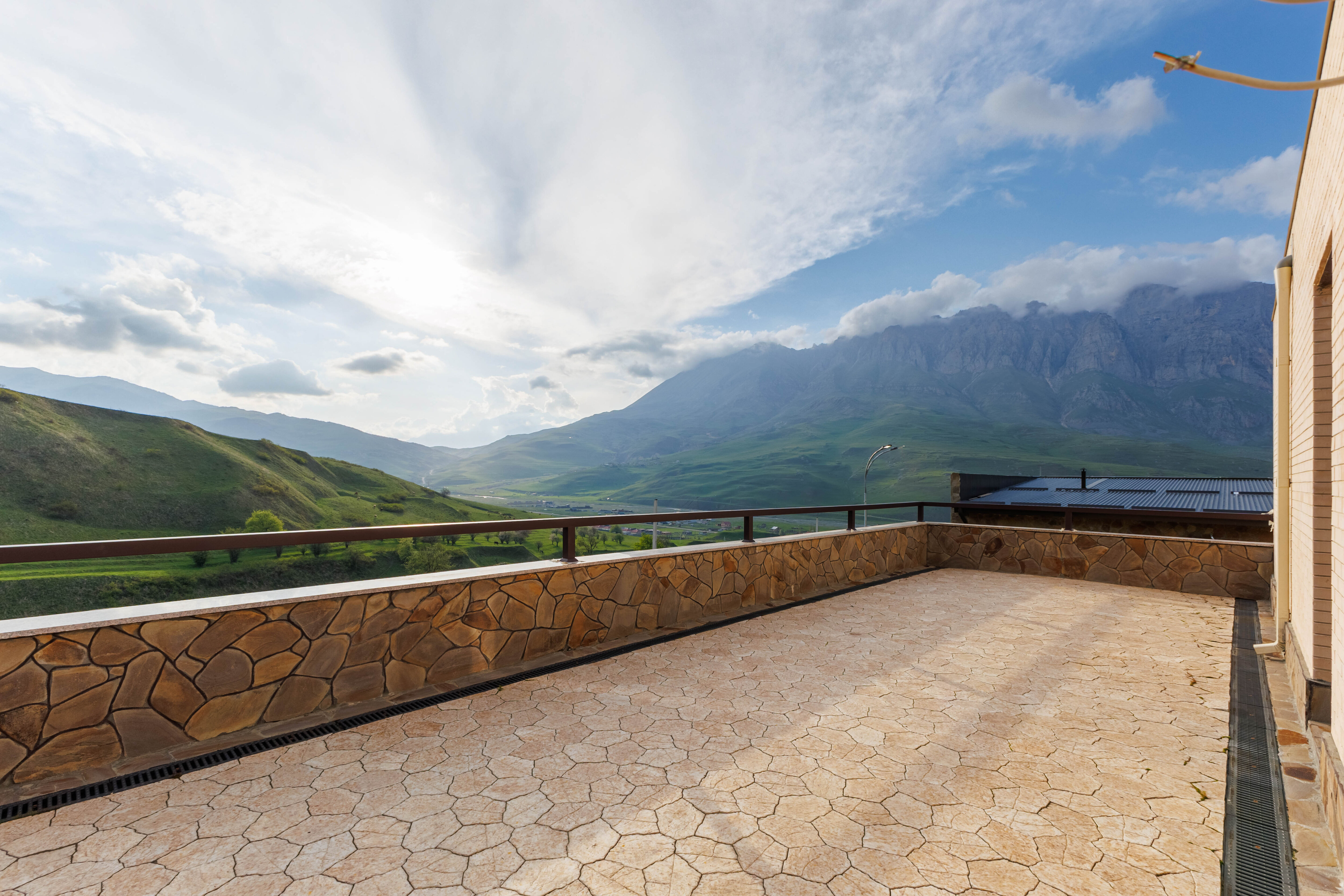 Фото Cosmos Vladikavkaz La Vallee Hotel