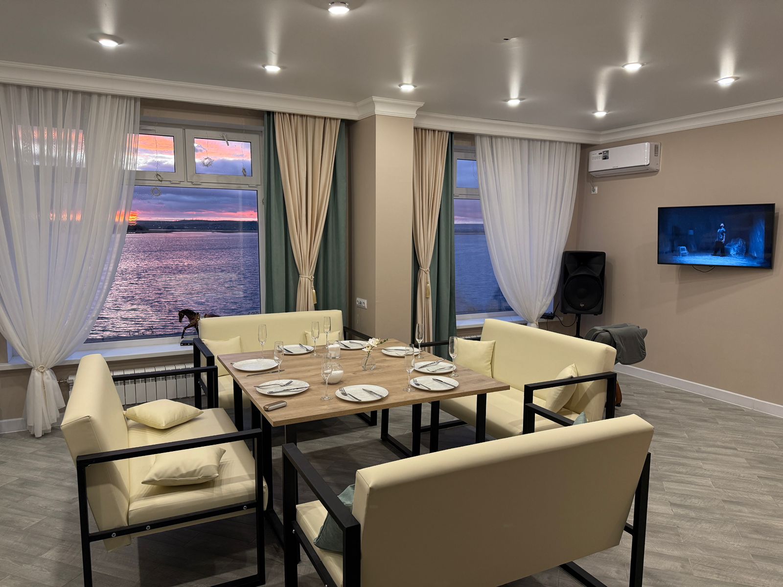 Фото Пар на Волге