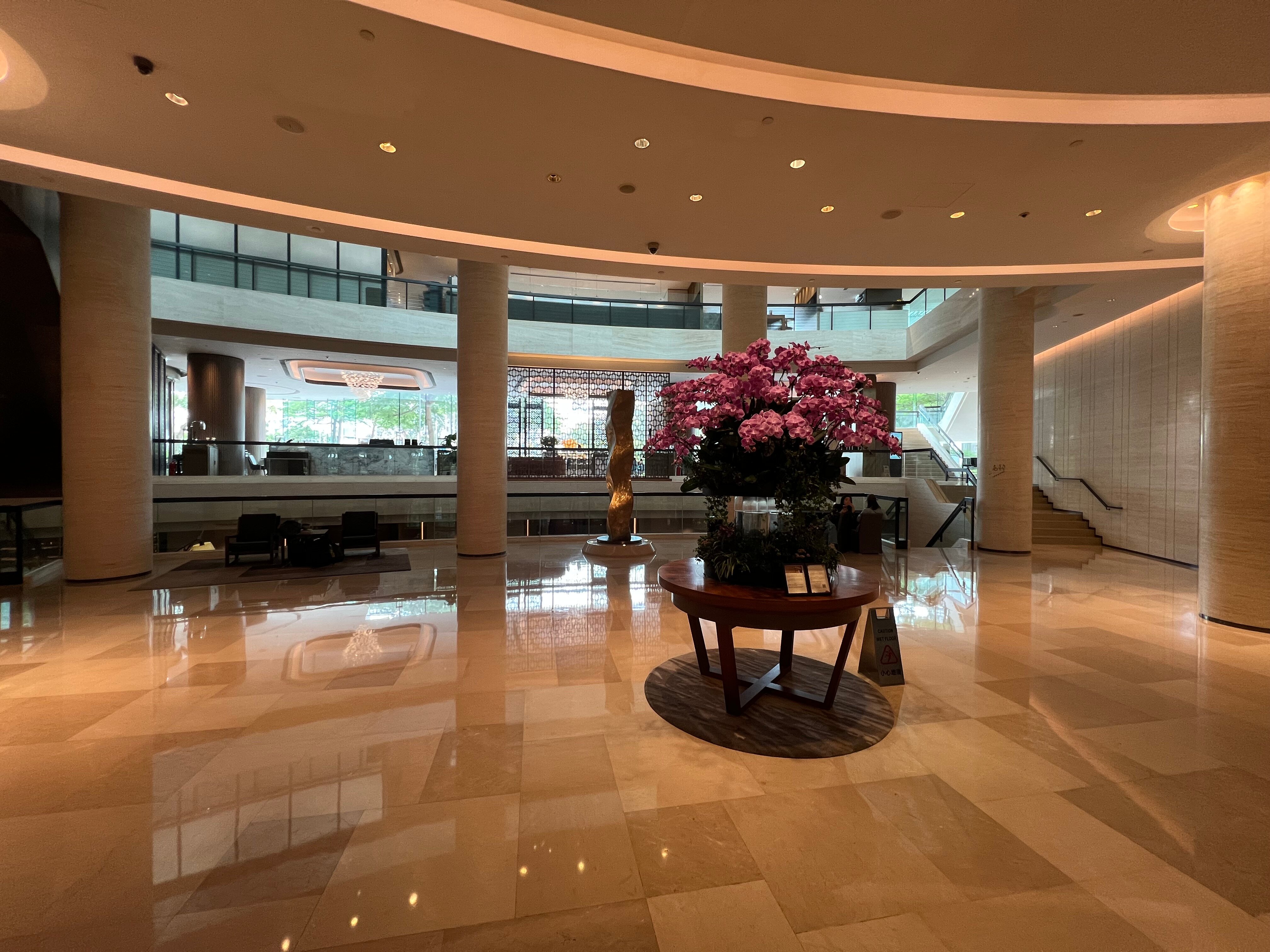 Фото New World Millennium Hong Kong Hotel