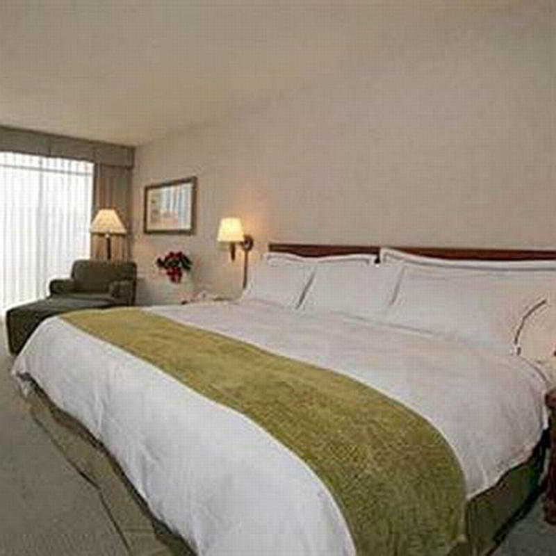 Фото Hotel Milwaukee Airport