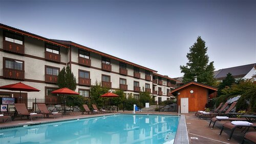 Гостиница Icicle Village Resort