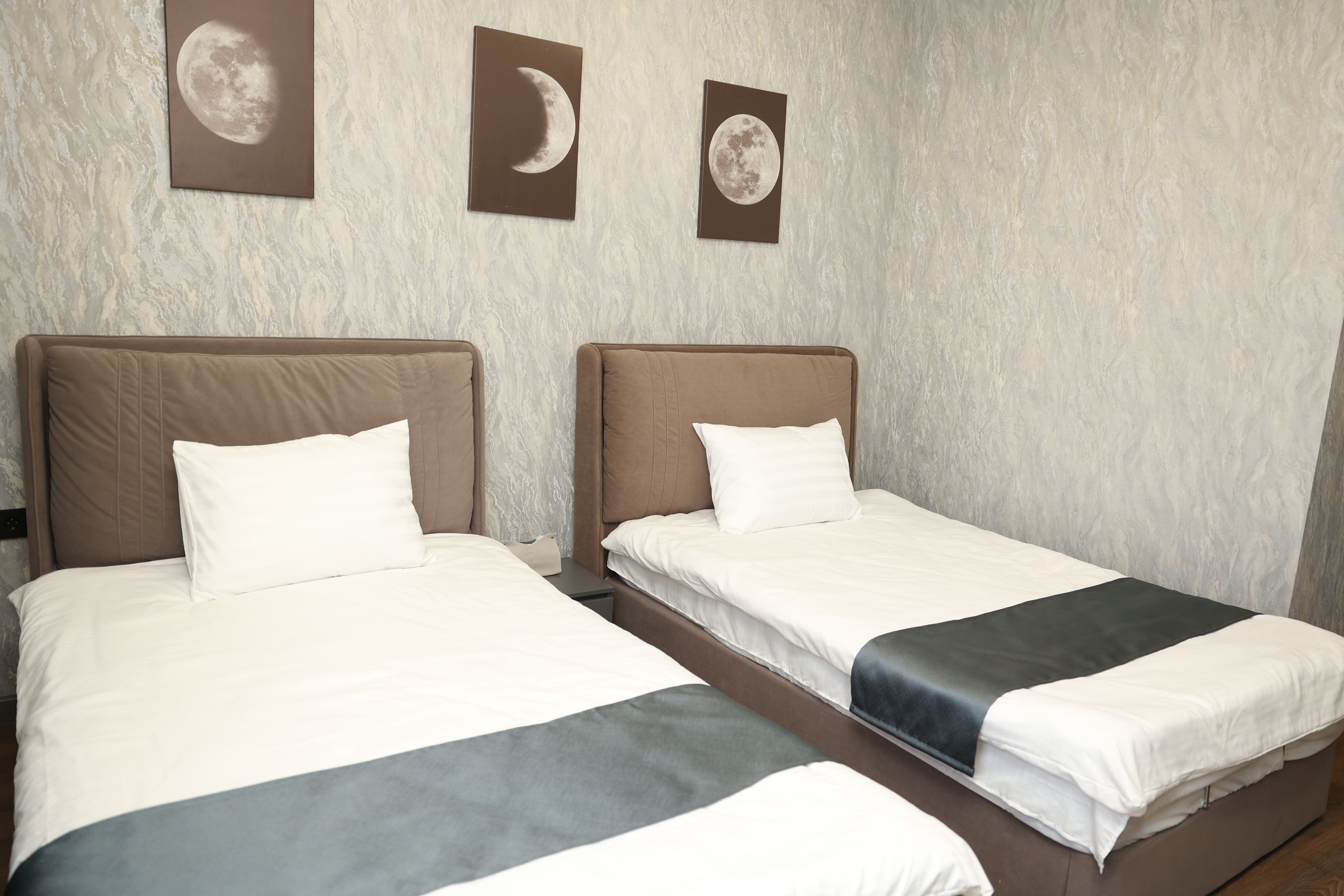 Фото Отель The Moon Apartments