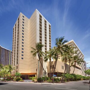 Гостиница Hyatt Place Waikiki Beach