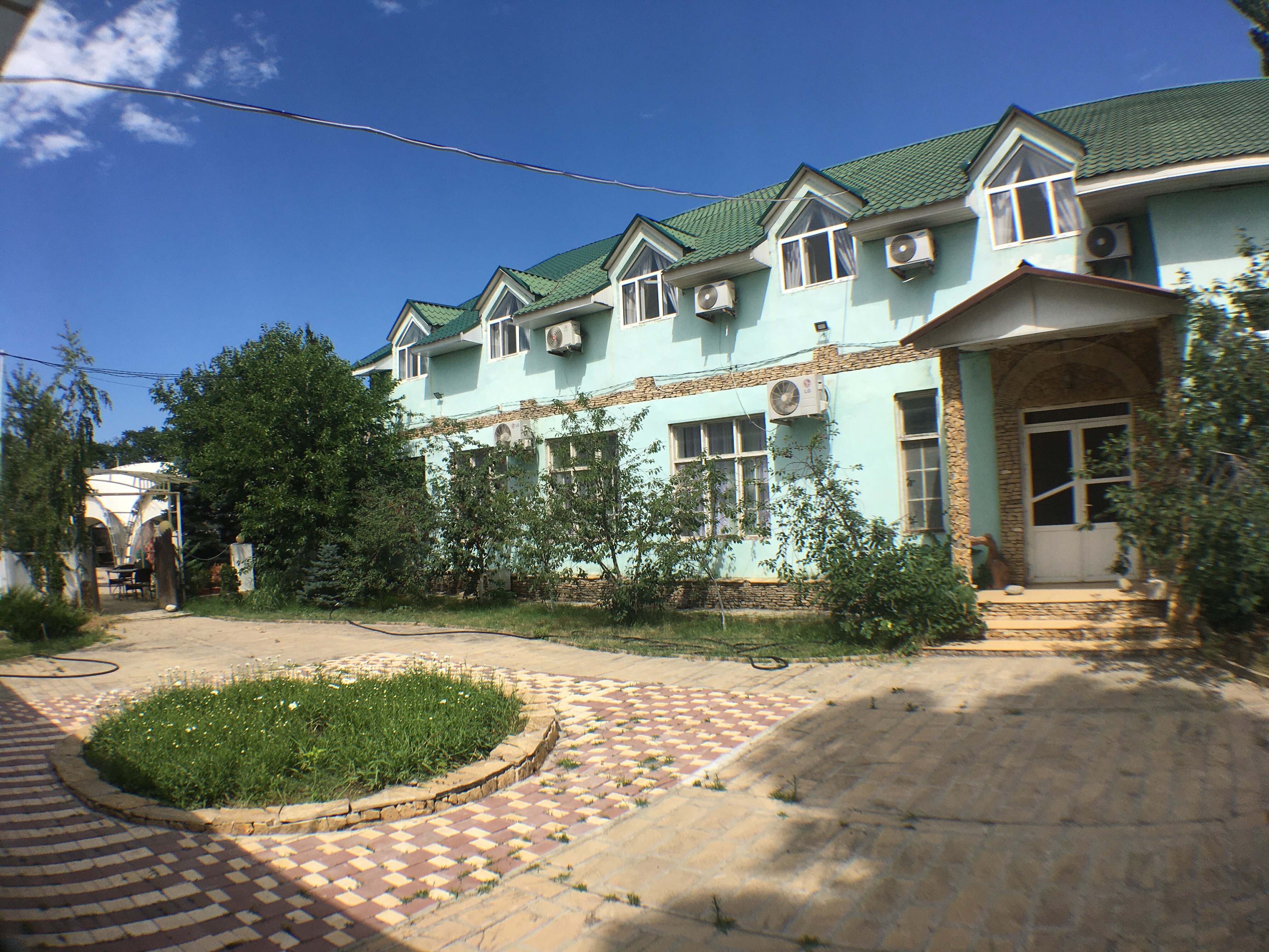 Фото отеля 2