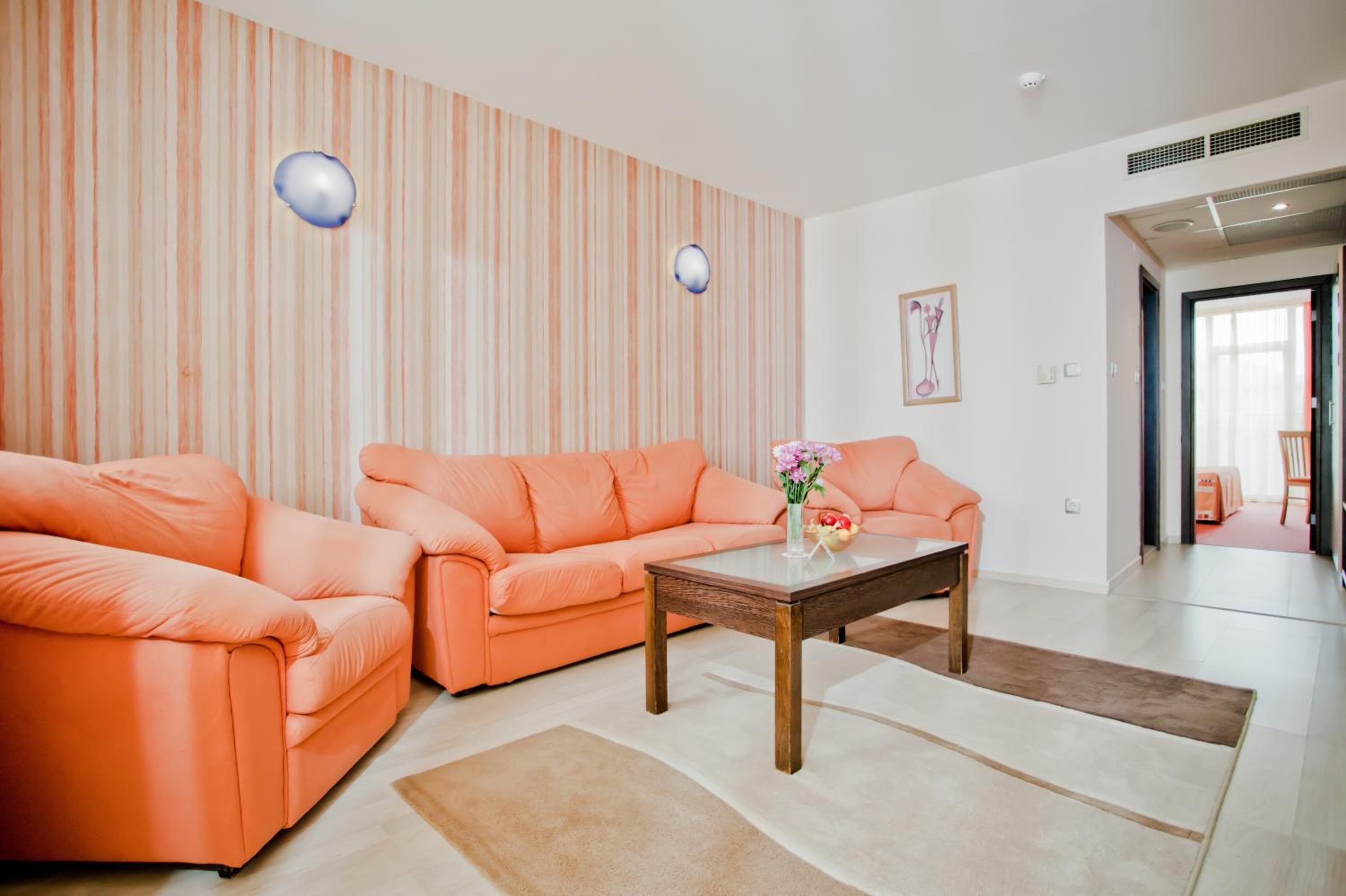 Фото Селена