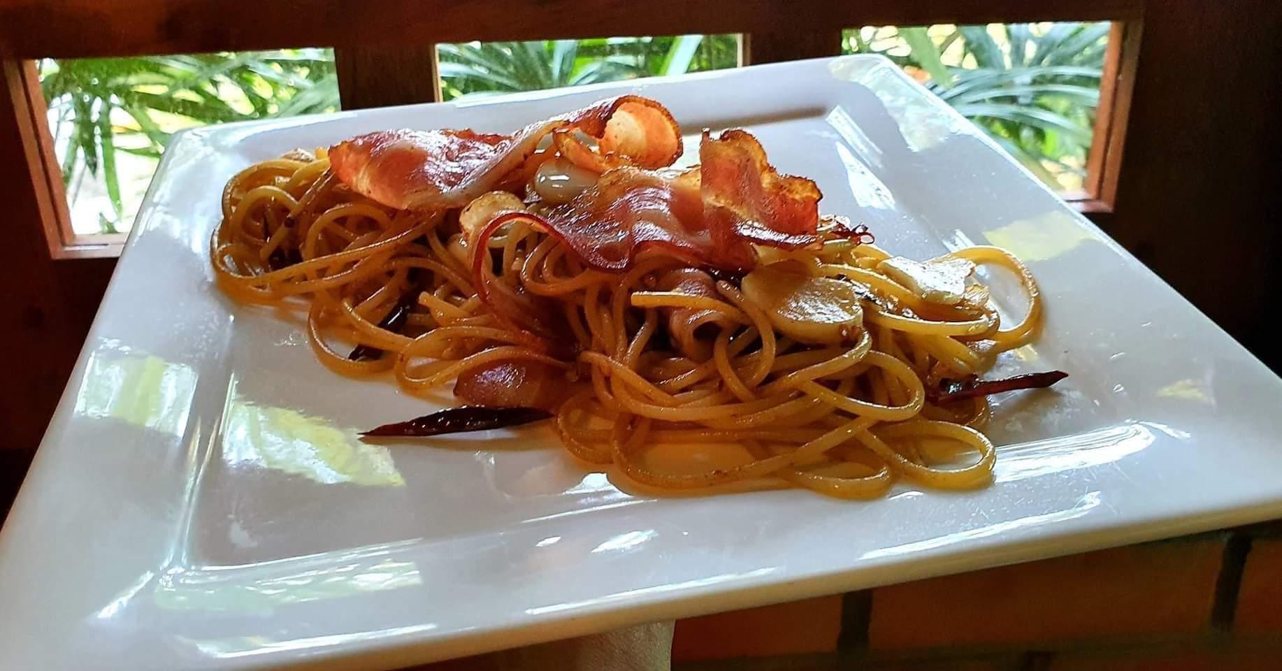 Фото Baan Ton Mai Apartment