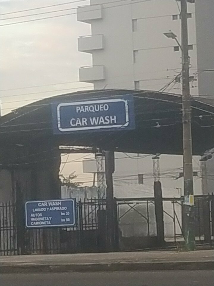 Car wash Parqueo car wash, Santa Cruz de la Sierra, photo