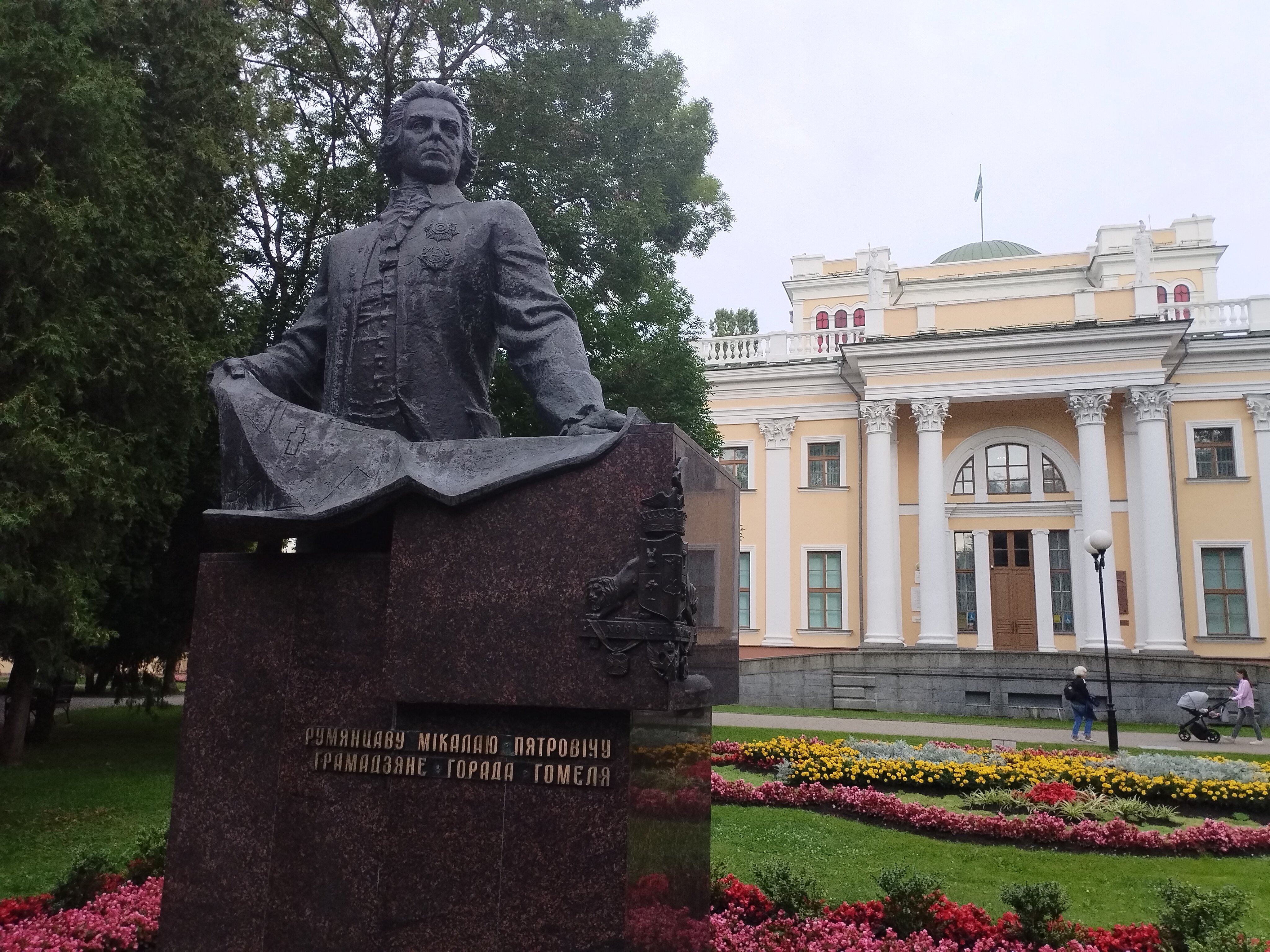 Фото Замковый