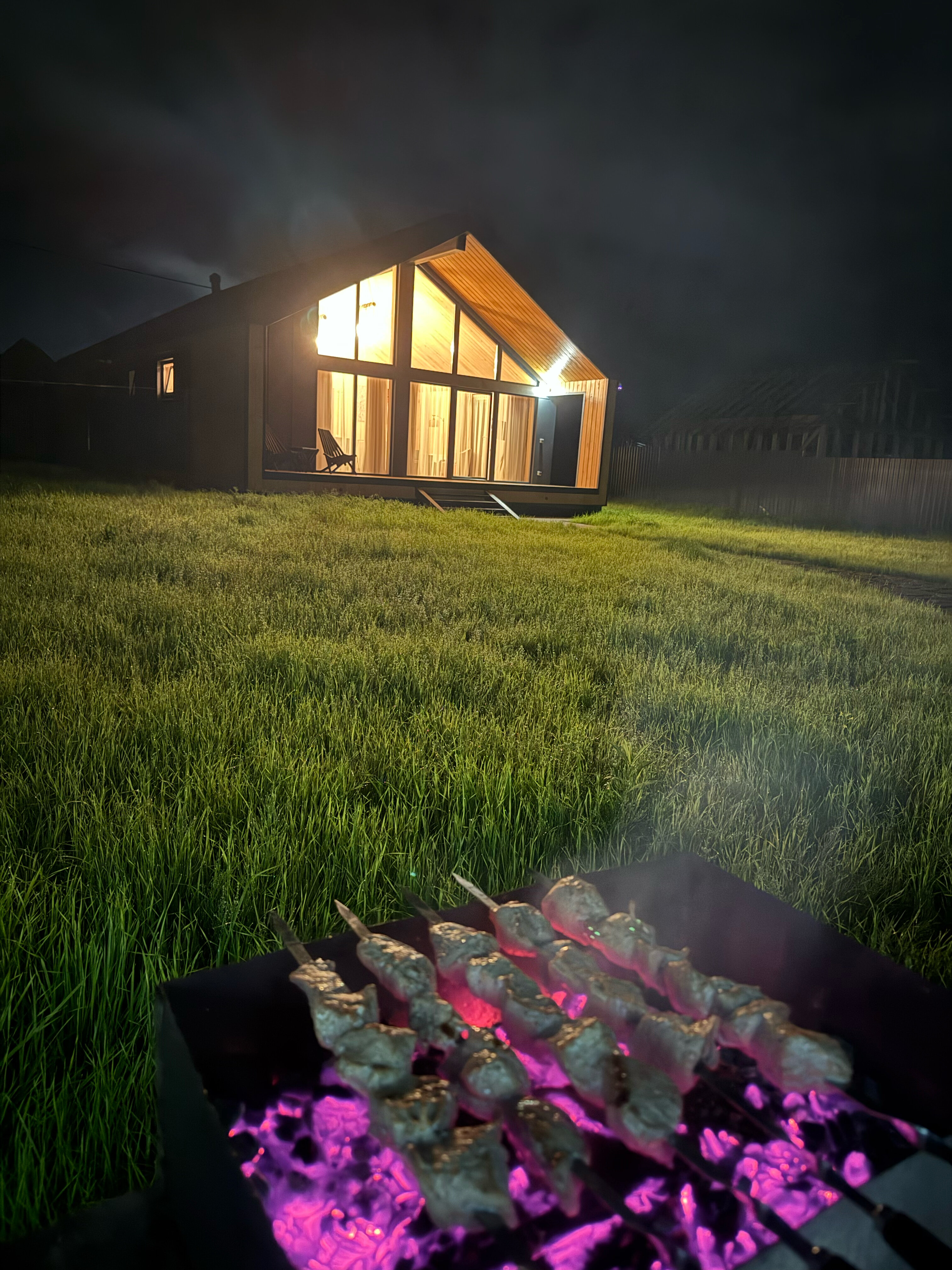 Фото Барнхауз у озера