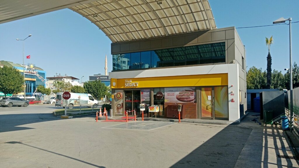 محطة وقود Shell & Turcas Petrol ، أنطاليا، صورة