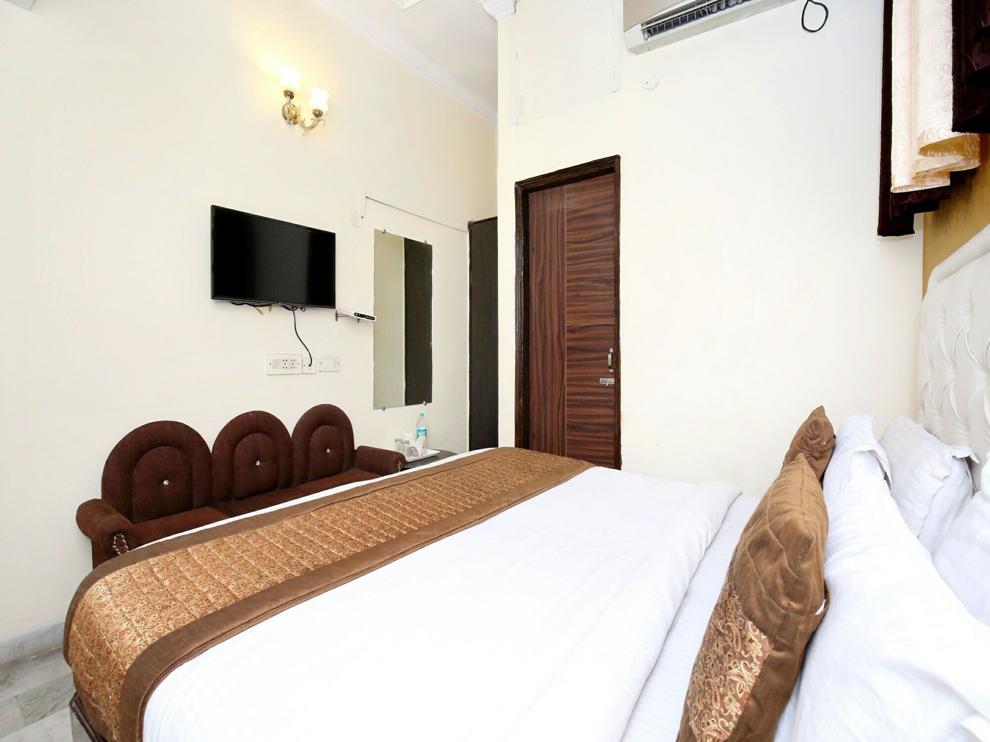 Фото Oyo 966 Hotel Sallow International