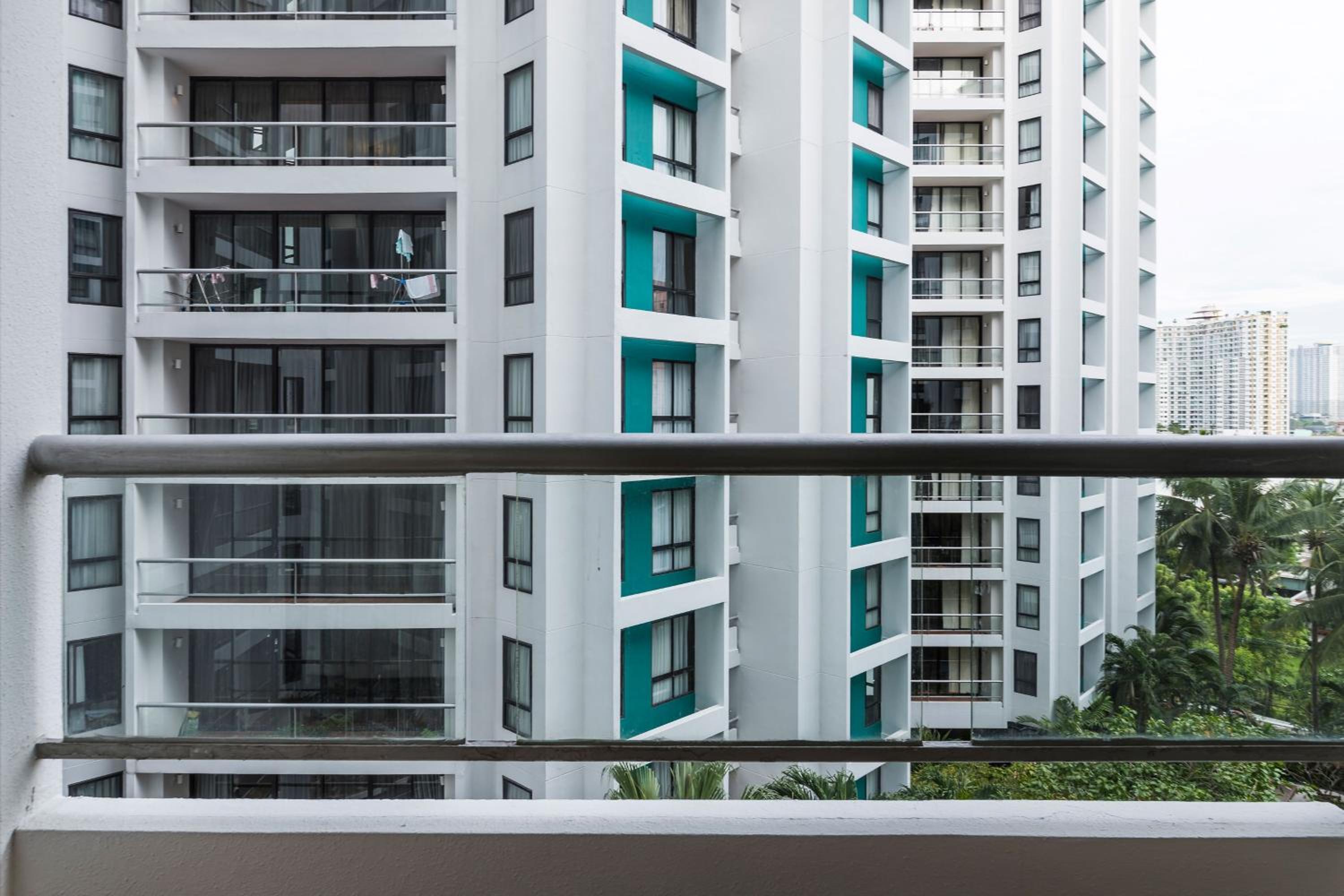 Фото Chatrium Residence Sathon Bangkok