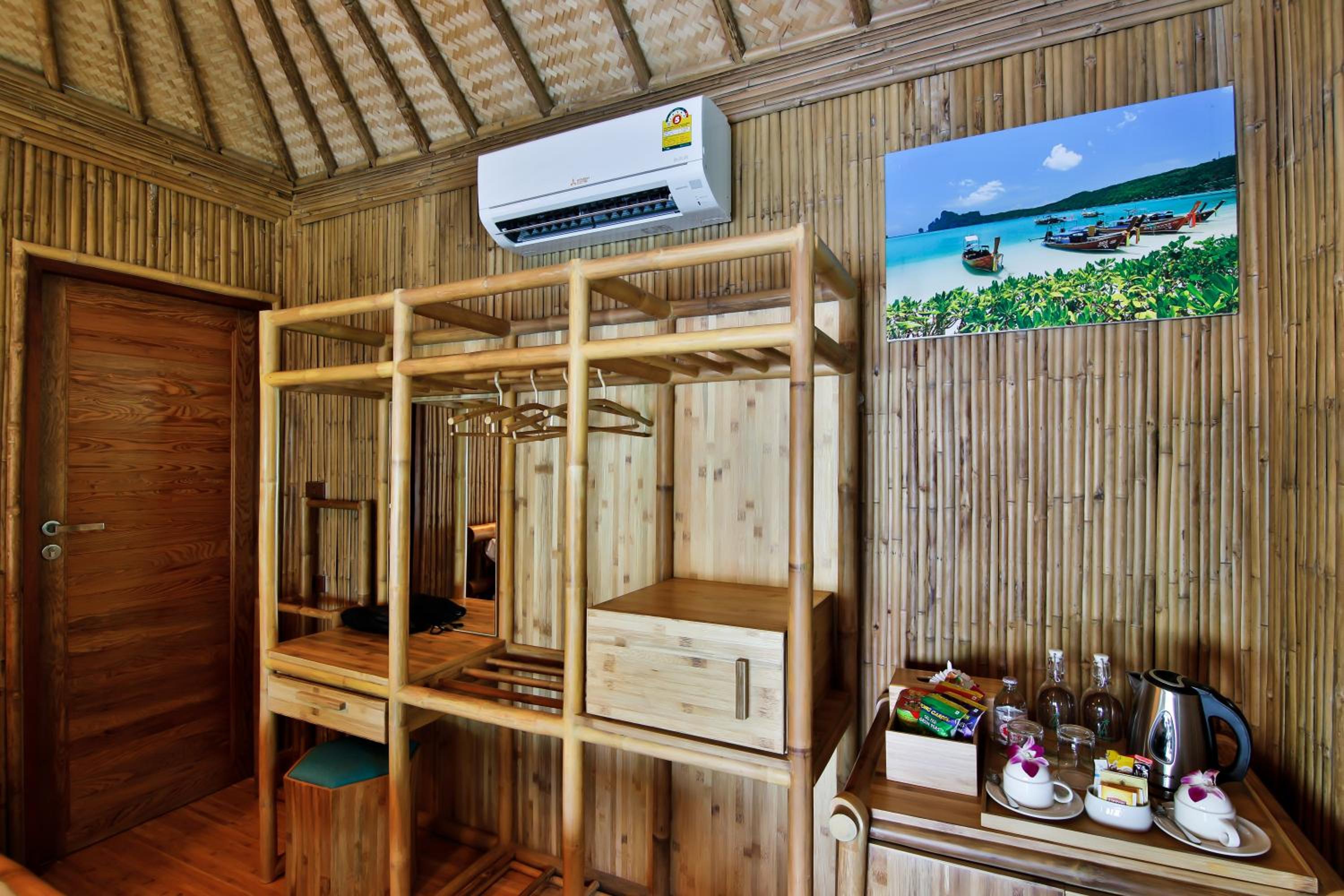 Фото Phi Phi CoCo Beach Resort