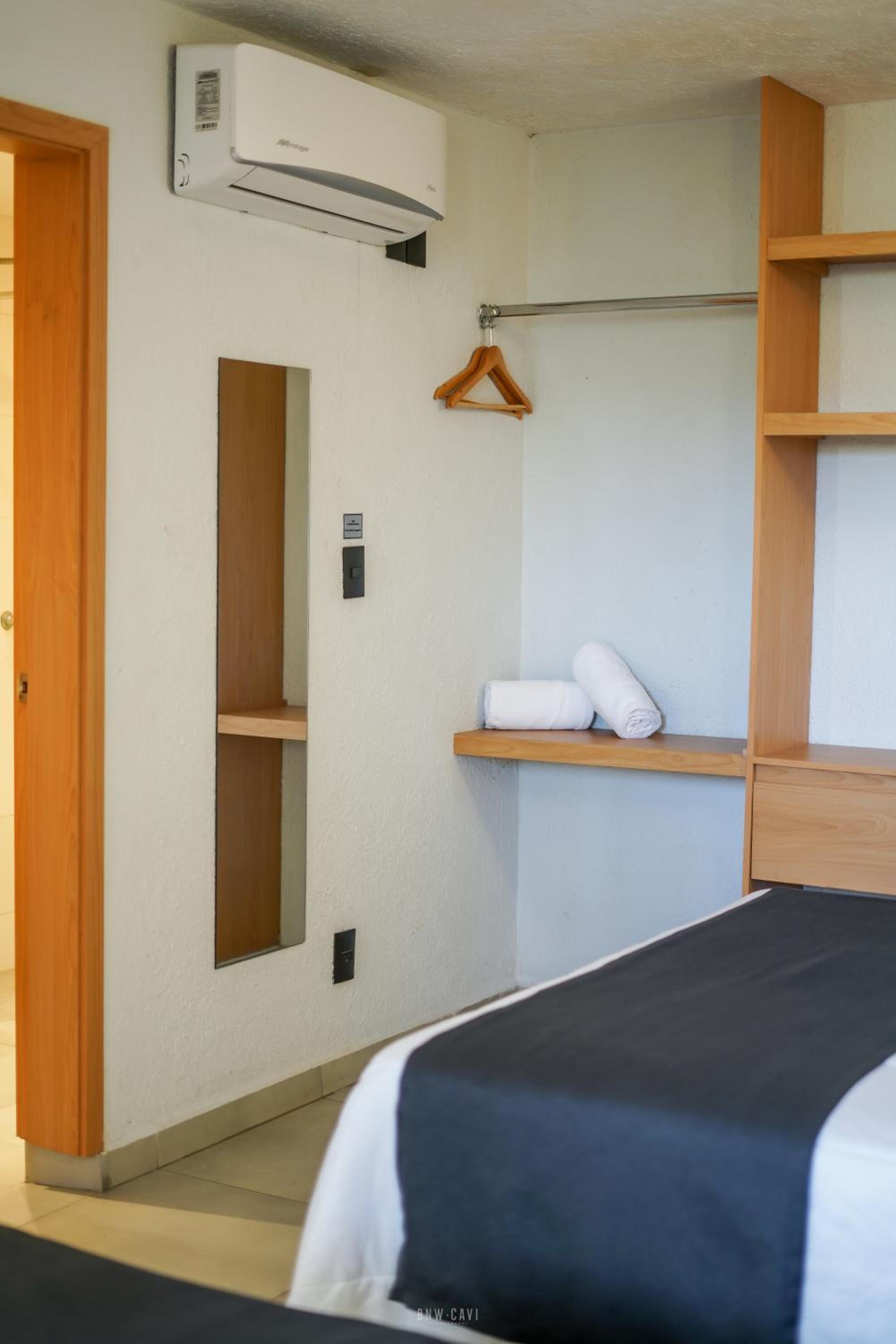 Фото Hotel Emperador Centro Guadalajara y Remodelado