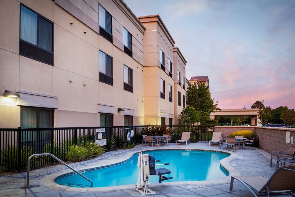 Hotel SpringHill Suites by Marriott Modesto, Modesto, photo