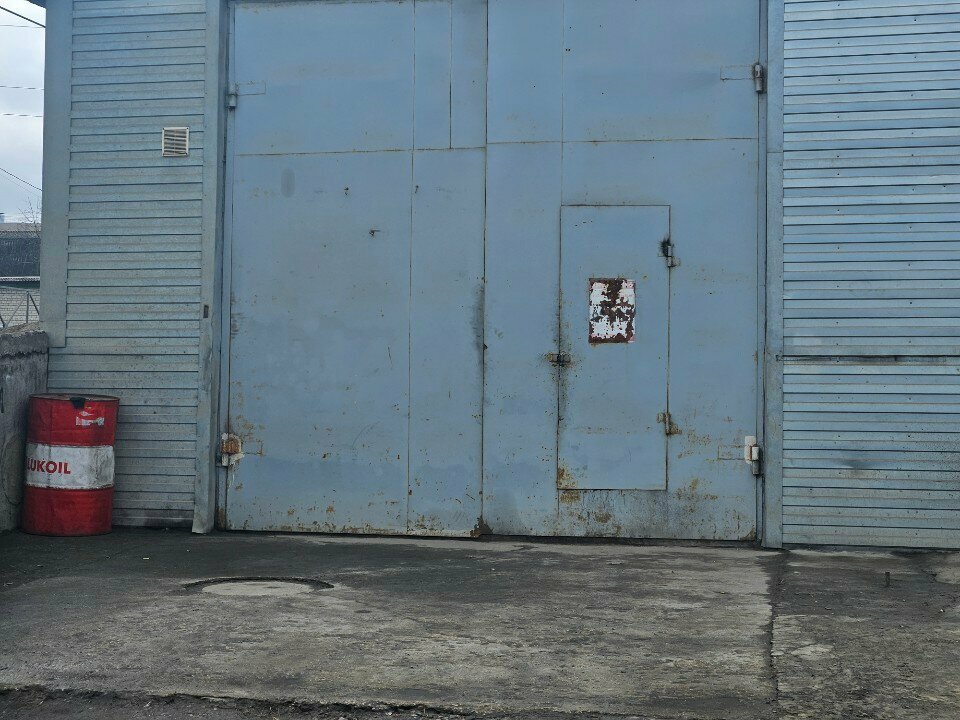 Express oil change Экспресс-пункт замены масла, Oryol Oblast, photo