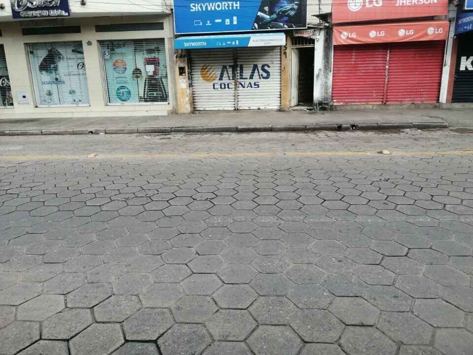 Household appliances store Atlas, Santa Cruz de la Sierra, photo