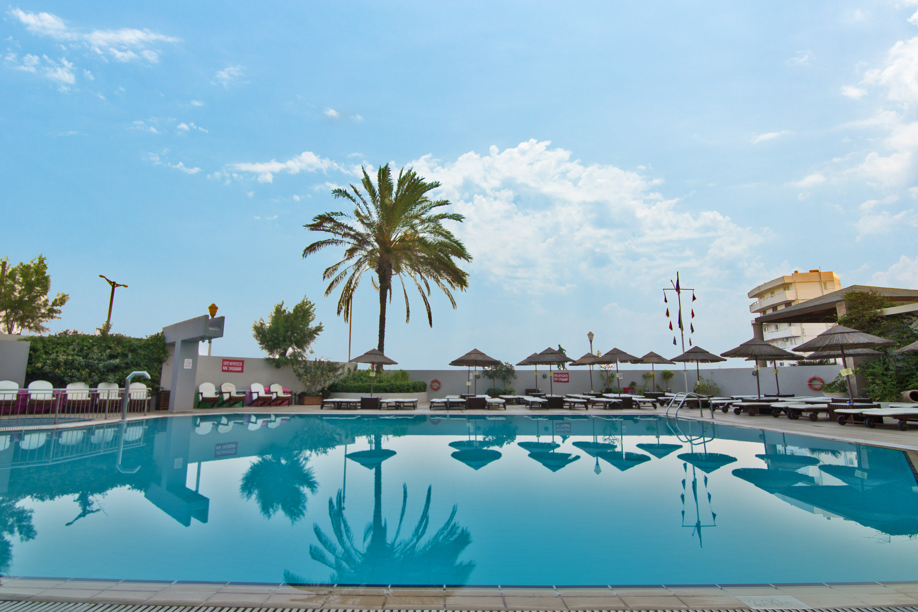 Фото Blue Sky City Beach Hotel