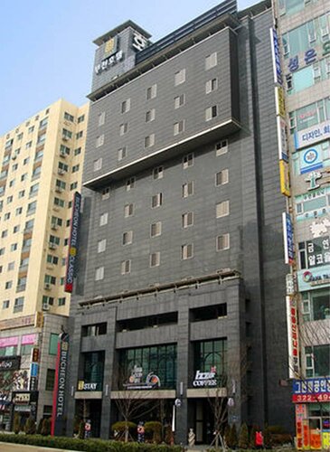 Гостиница Bucheon Hotel в Пучхоне