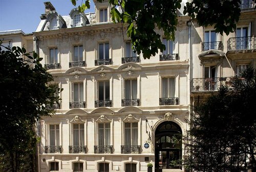 Гостиница Le Jardin de Neuilly в Нейи-сюре-Сене
