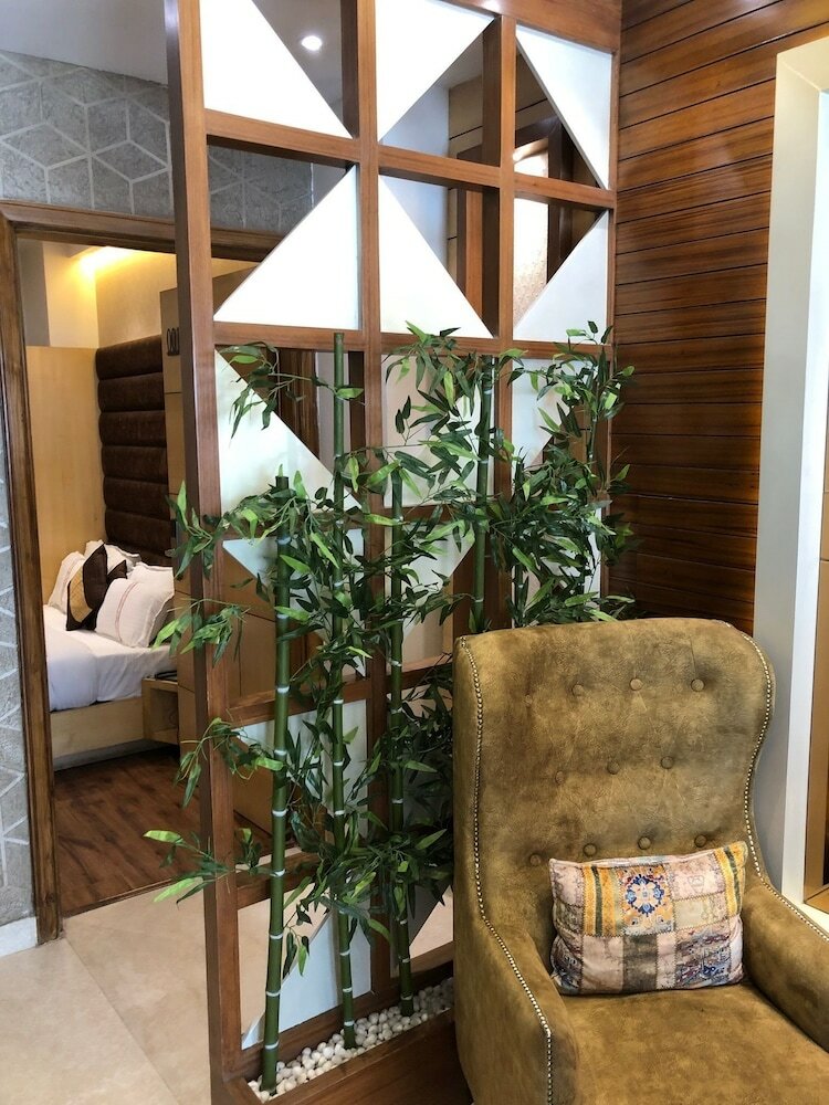 Фото 182360715192