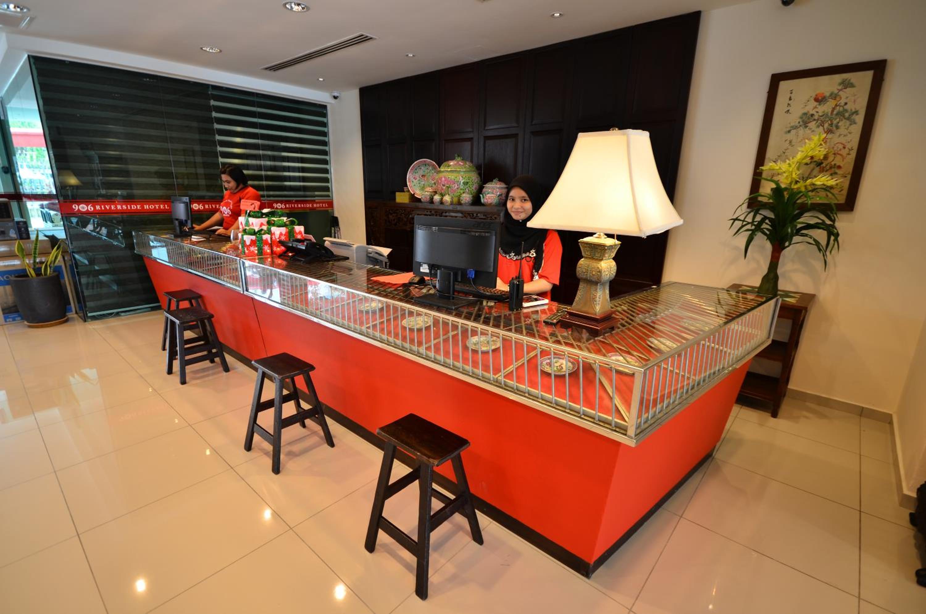 Фото 906 Riverside Hotel