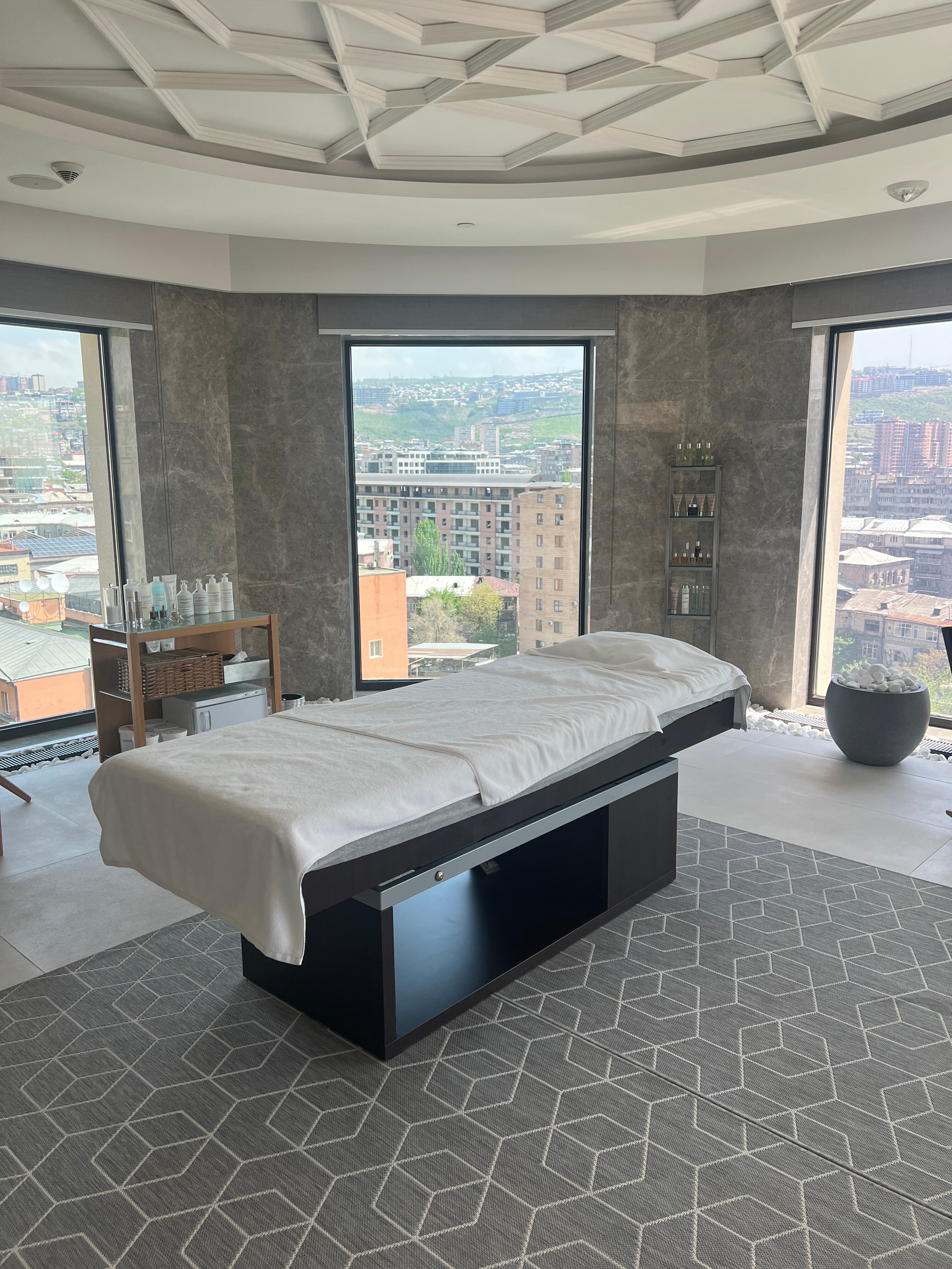 Фото The Alexander a Luxury Collection Hotel Yerevan