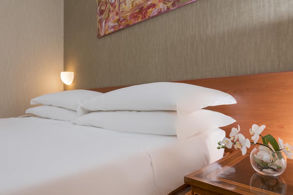 Фото Quality Hotel Rouge et Noir Roma