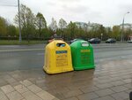 Контейнер для вторсырья (Moscow, Gorchakova Street), waste sorting