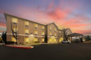Гостиница Comfort Inn & Suites Airport