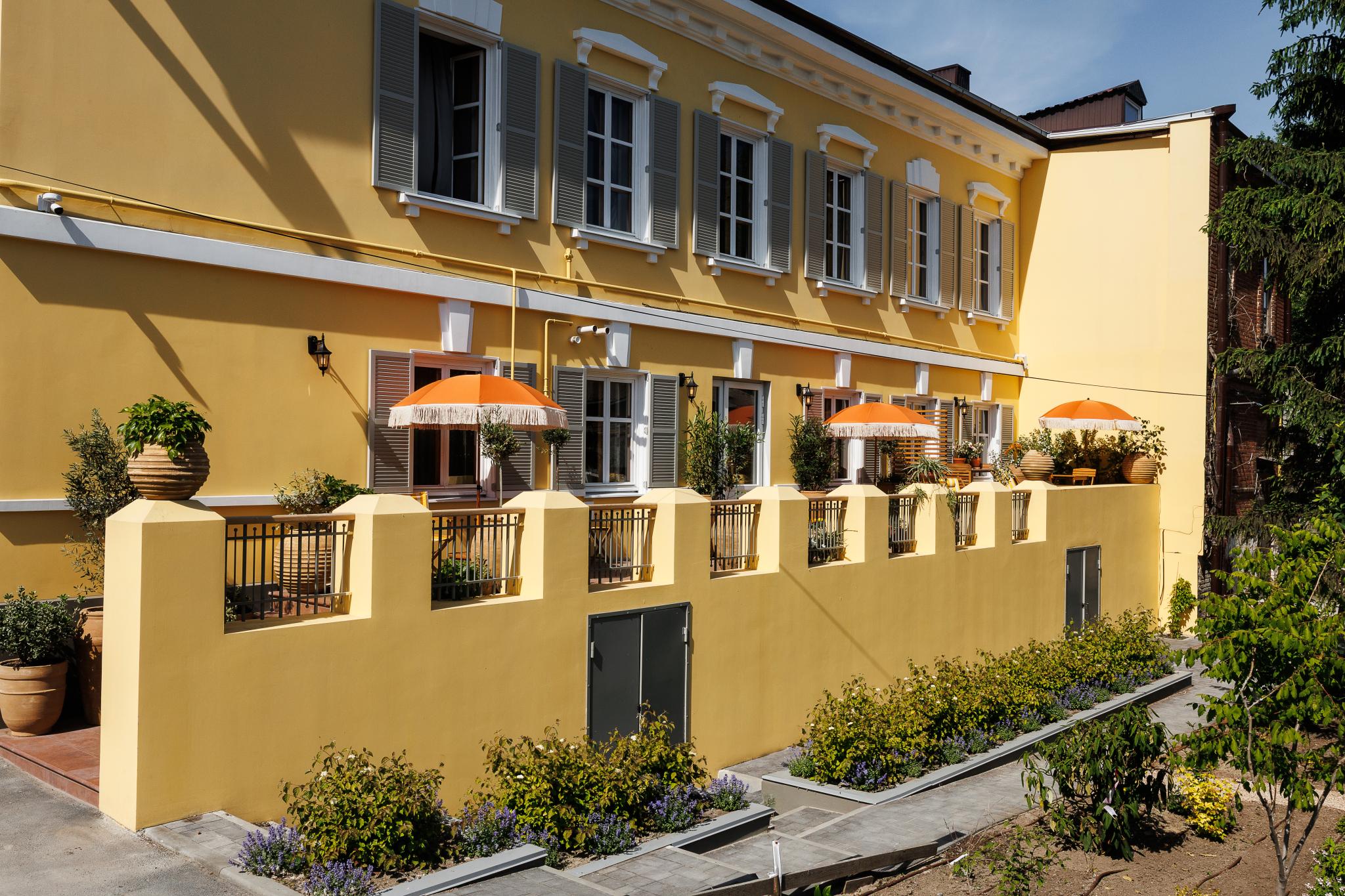 Фото отеля 2