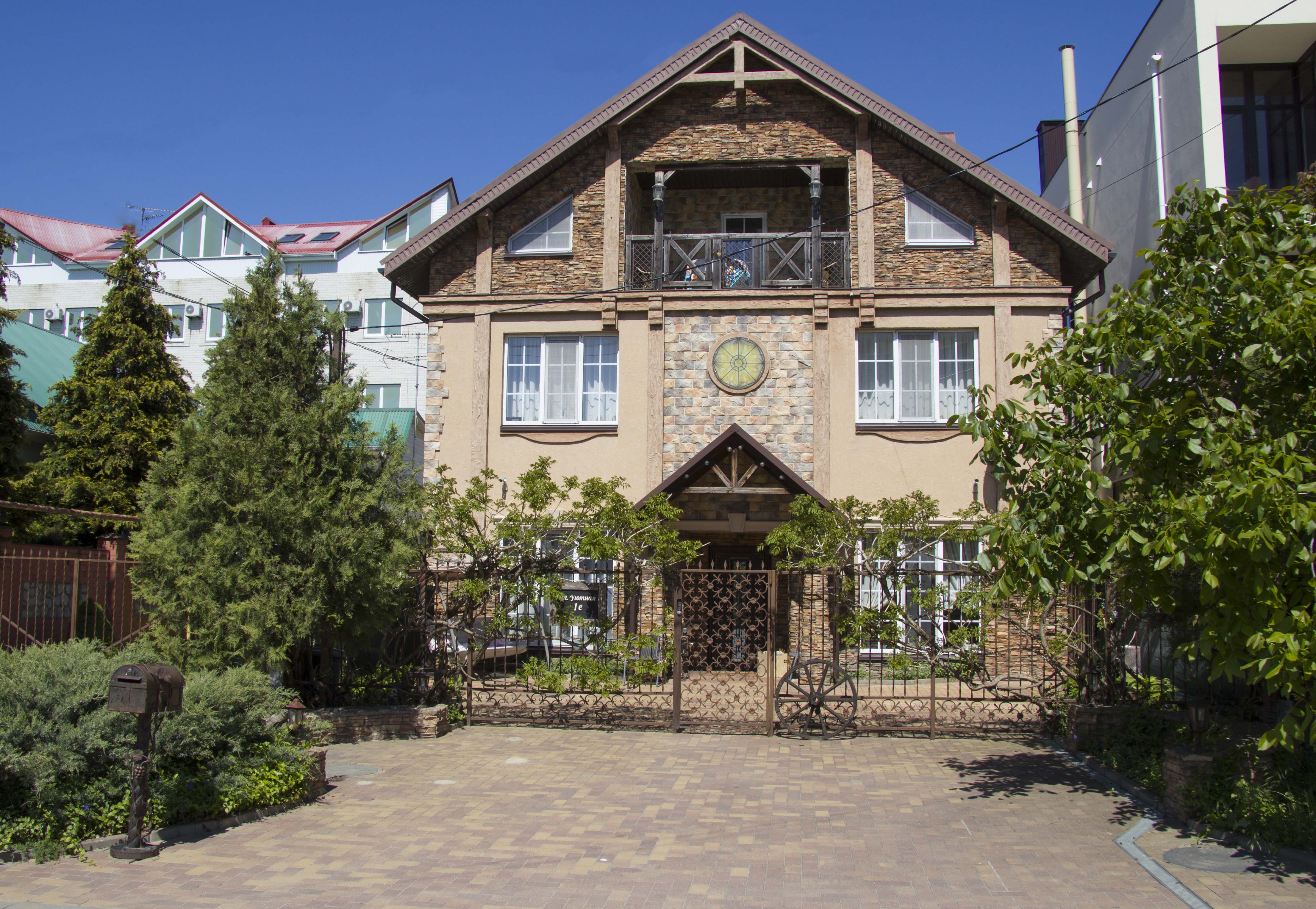 Фото отеля 1