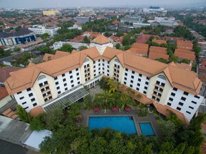 Гостиница Hotel Santika Cirebon в Чиребоне
