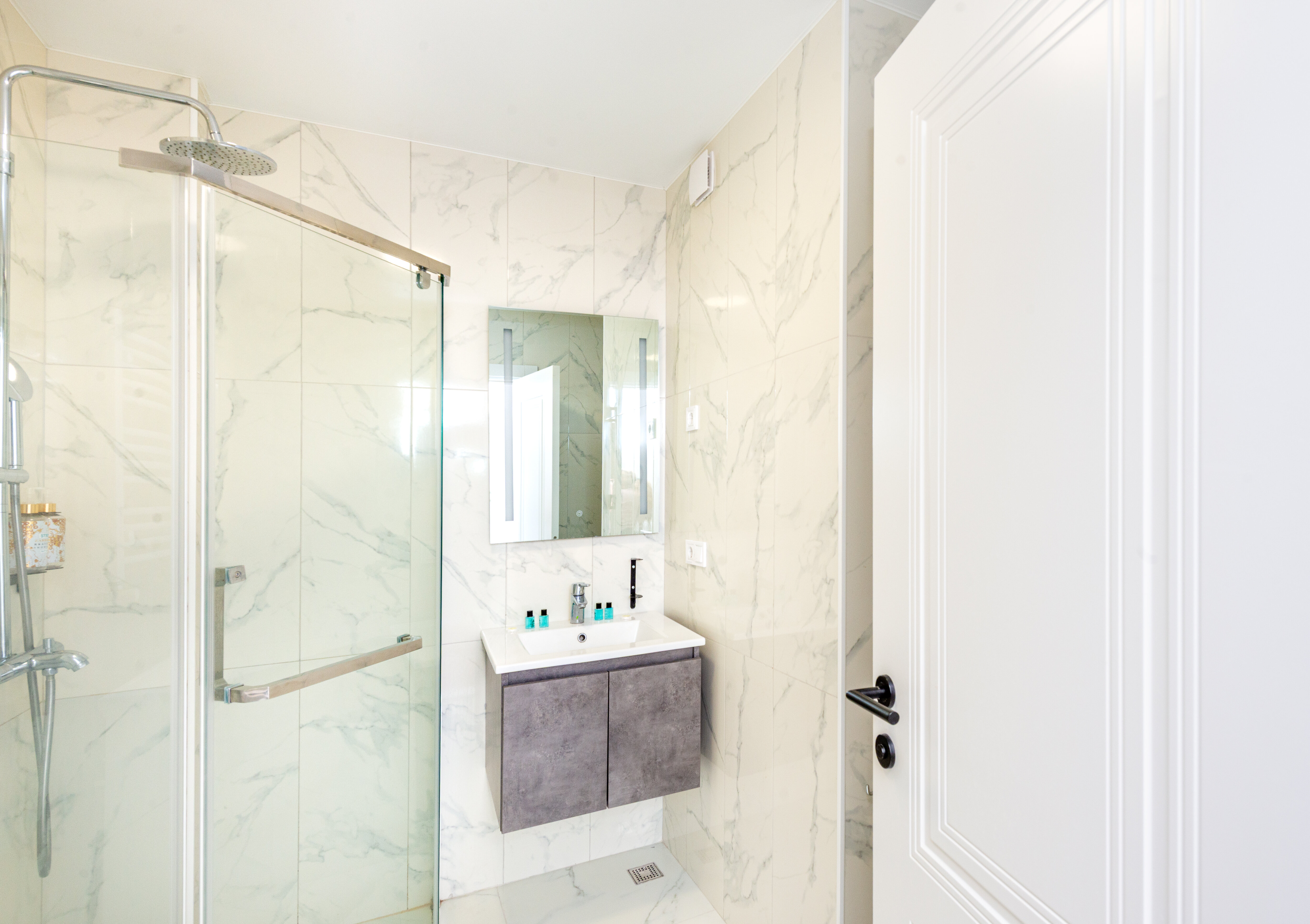 Фото Steps Batumi Hotel & Suites